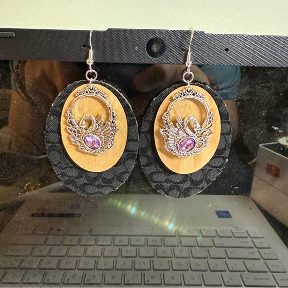 Handcrafted tear drop shaped hand stitched earrings, make your own - Picture 10 of 11